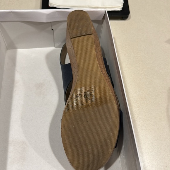 CL By Laundry Dream Girl Nuback Navy - Picture 2 of 8